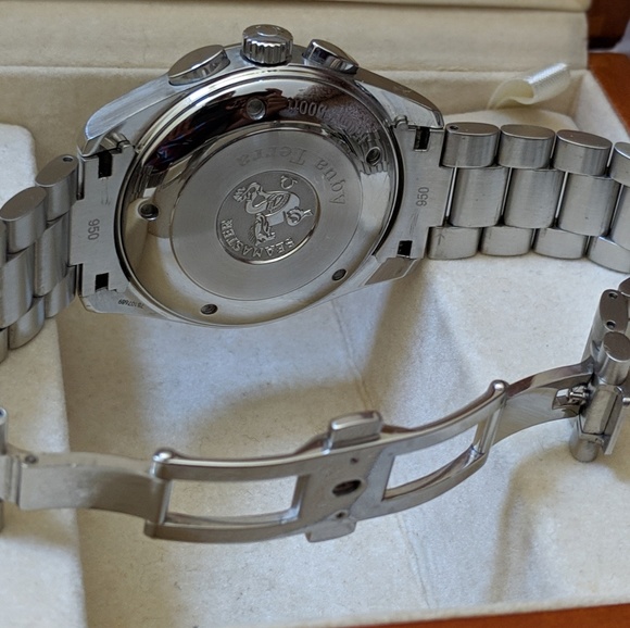 Omega Aqua Terra - Picture 5 of 8